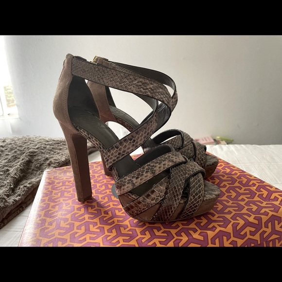 Tory Burch Platform Heels - Picture 1 of 8